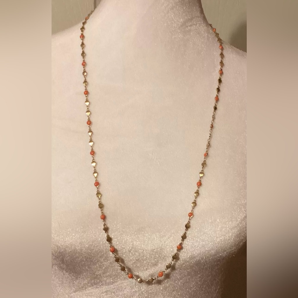 Taramanda Elegant Goldtone And Coral Stones Necklace 34”